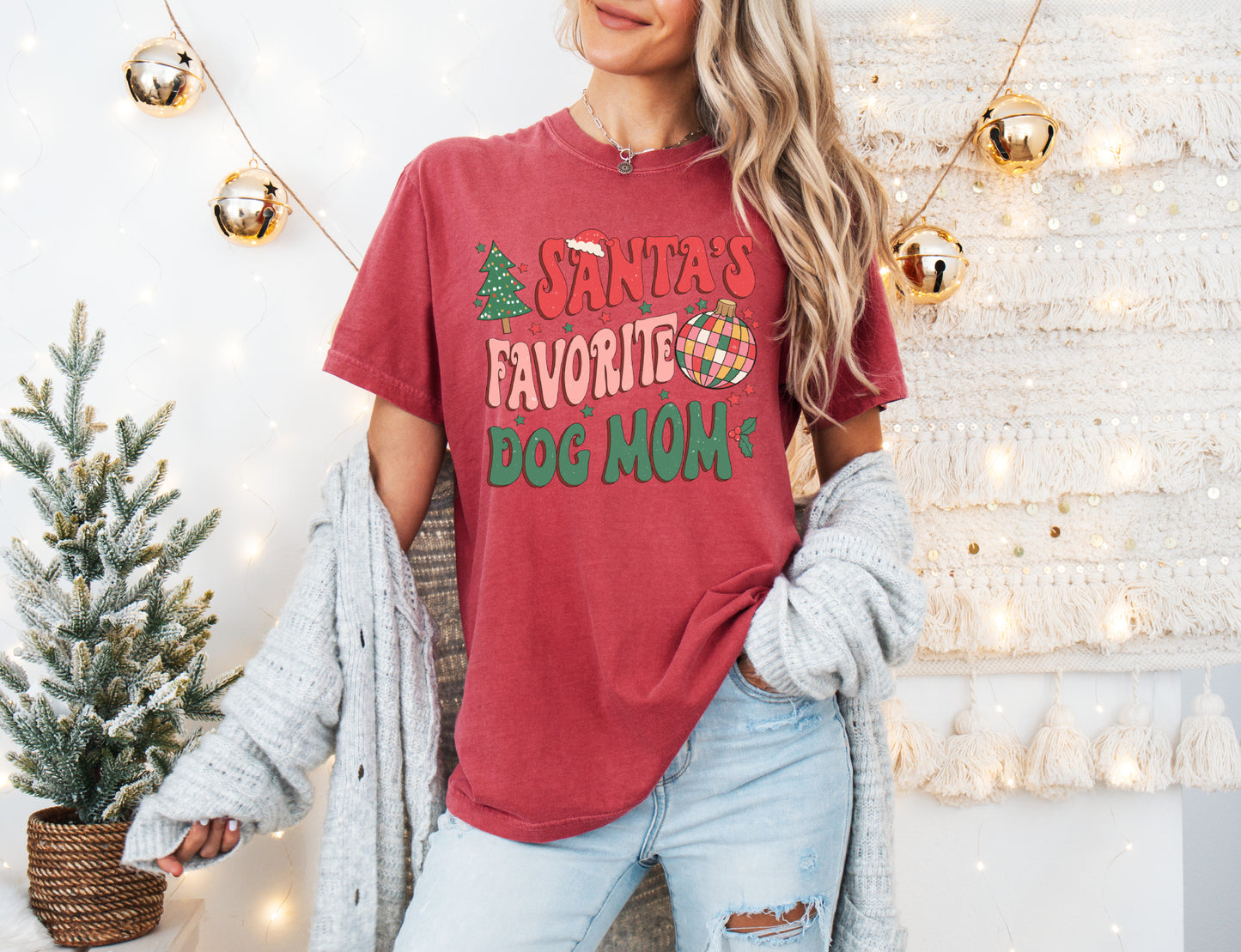 Santa's Favorite Dog Mom T-Shirt